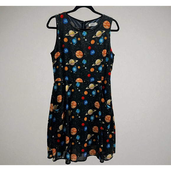 LA Soul Women's Fit Flare Dress Size M Black With Planets All Over Print Novelty - Picture 1 of 10